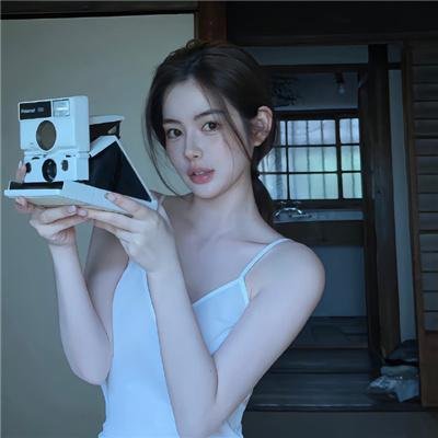 举起手来！